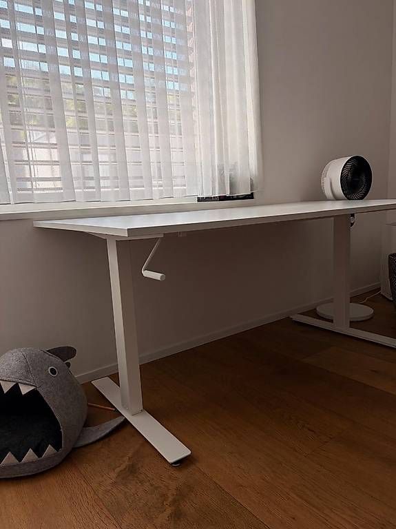 Schreibtische: Büroschrebtisch aus Ikea – Gebraucht aus frauenfeld von FilizS 1