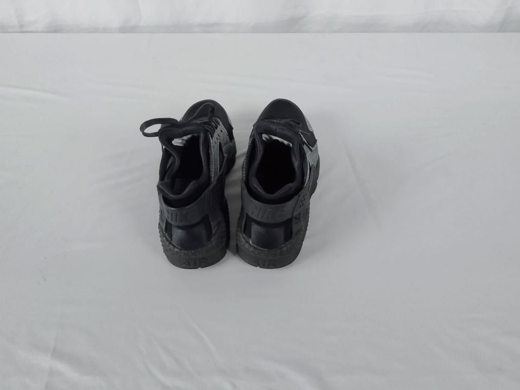 Nike Scarpe da donna: NIKE AIR Sneaker Gr. 36.5 – Usato da Schübelbach venduto da Restwert_Schubelbach 1