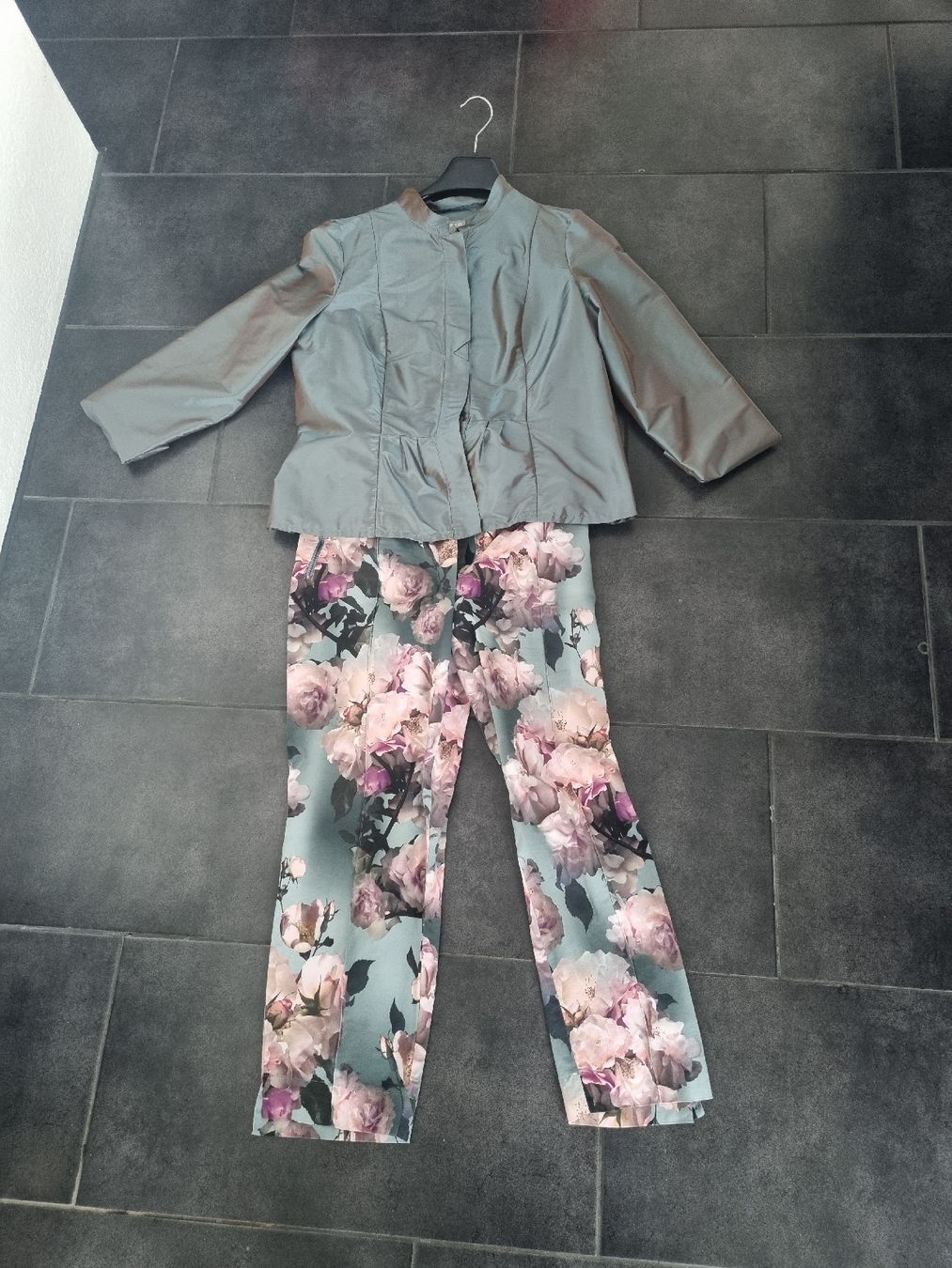 Completi & Tailleur: Heide Ost Jacke und Riani Hose – Nuovo (secondo la descrizione) da Kriens venduto da IZZIBIZZI