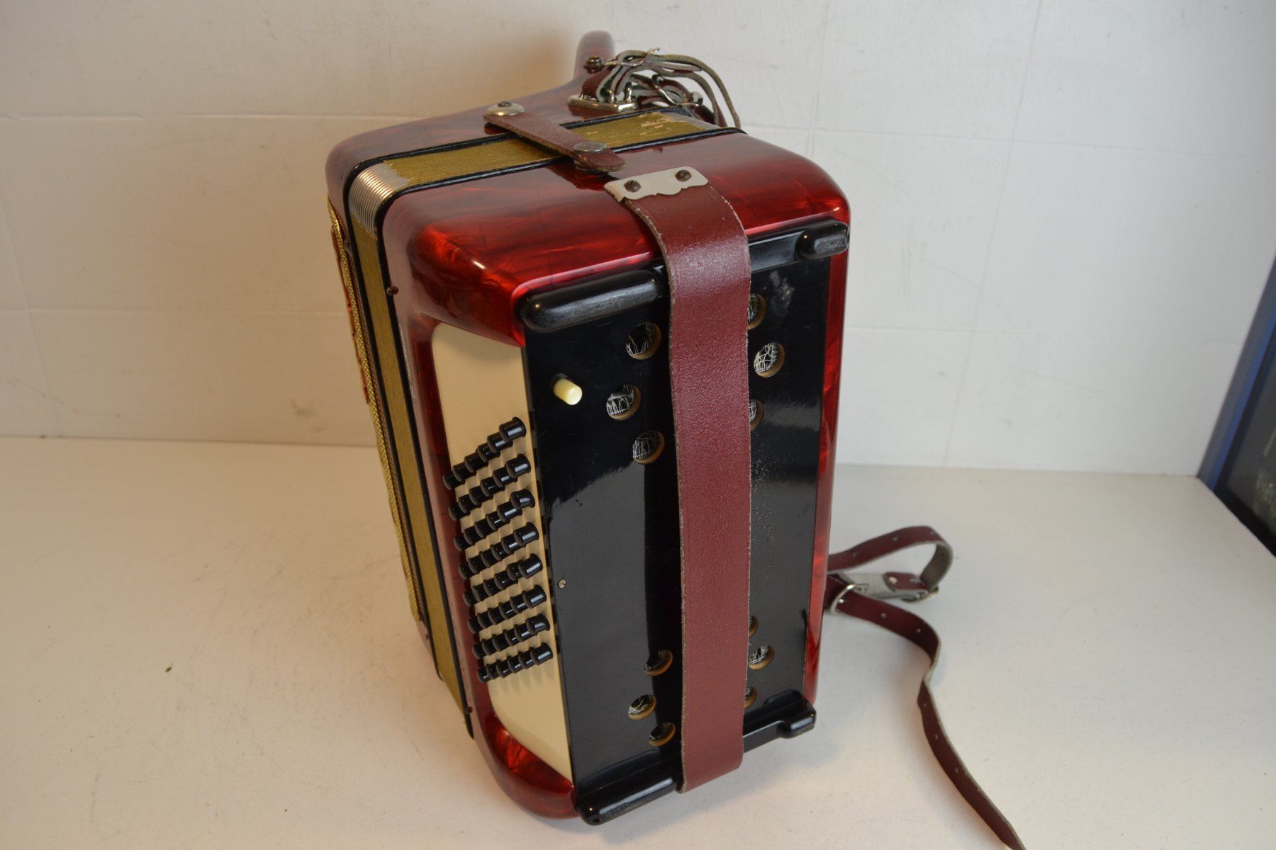 Hohner Strumenti musicali: Akkordeon chromatisch Hohner Concerto I – Usato da Zürich venduto da Brockito 8