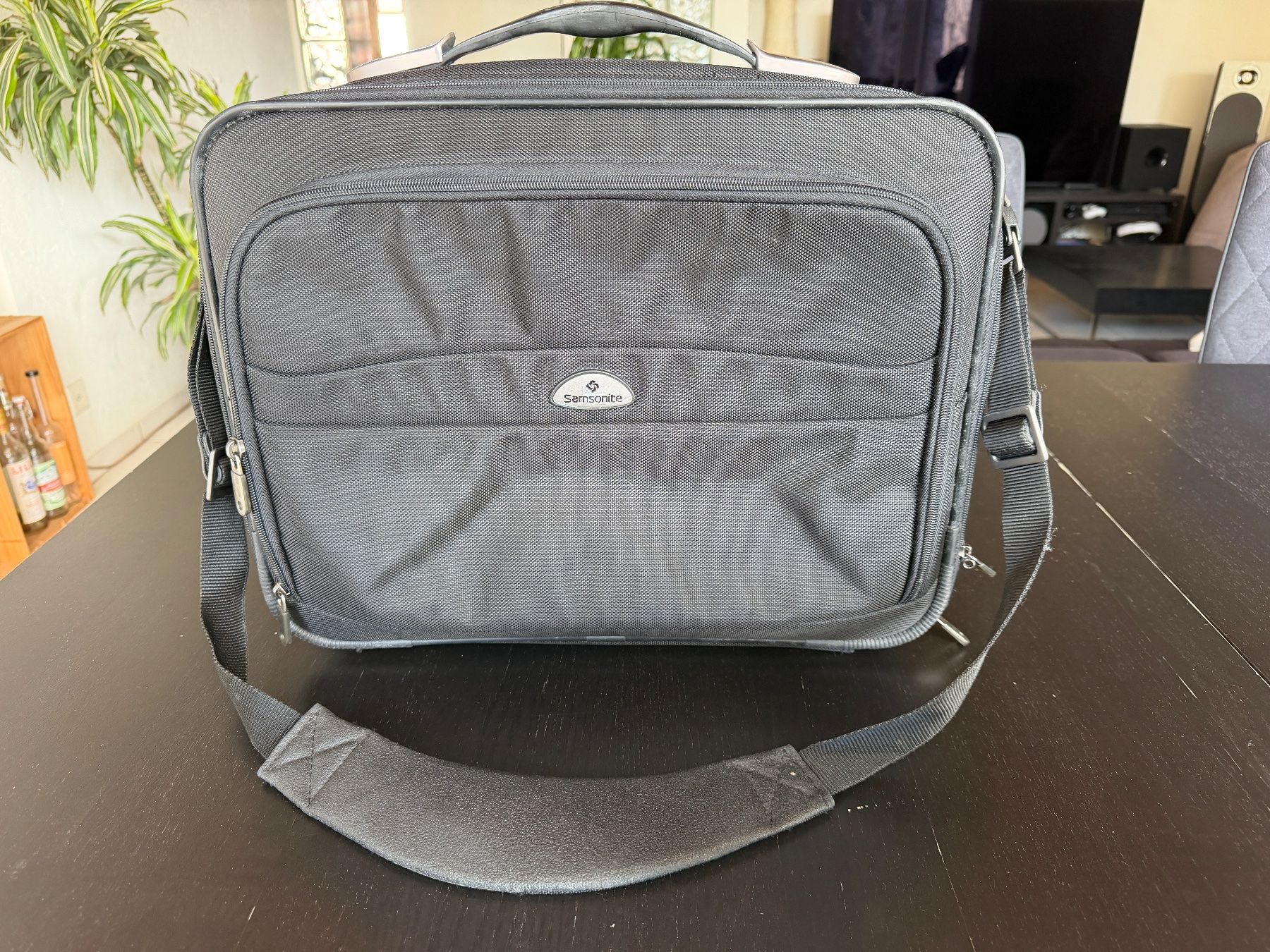 Valigie & Borse: Samsonite Laptop travel bag – Usato da Zürich venduto da JulesZHW