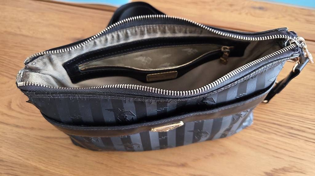 Taschen für Damen: Mollerus Handtasche – Gebraucht aus Hinwil von 83Mara 1