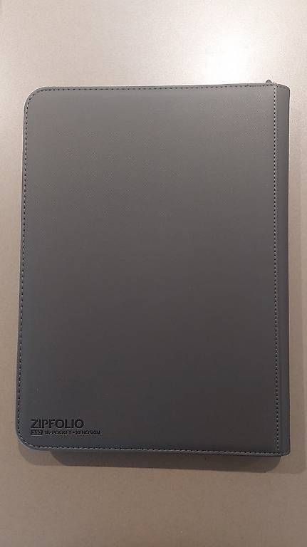 Carte collezionabili: Ultimate Guard 9 pocket zipfolio binder for trading cards – Usato da Bellinzona venduto da Pagur 4