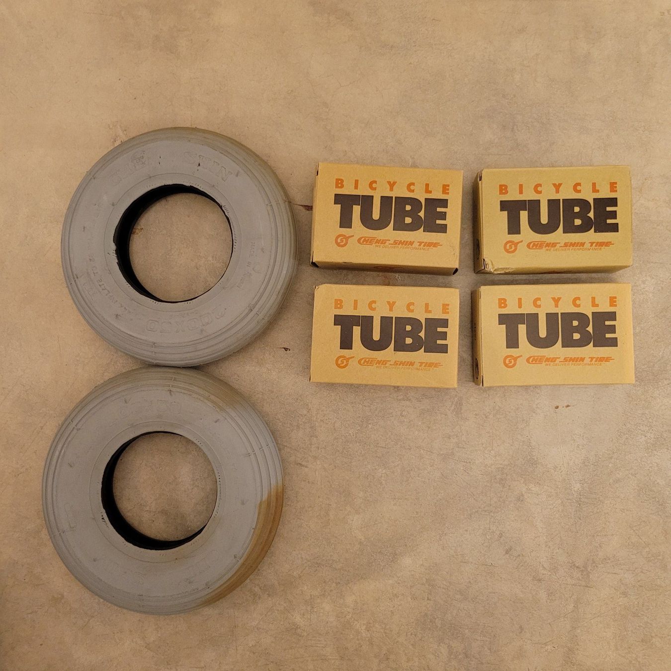 Pneumatici & Ruote complete: Sackkarren / Rollstuhl oder ähnliches. 2x Pneus 4x Schläuche – Nuovo (secondo la descrizione) da Dörflingen venduto da tucson16
