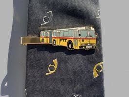Grono Postauto PTT SAURER 5GUK-A P 27500 Krawattennadel
