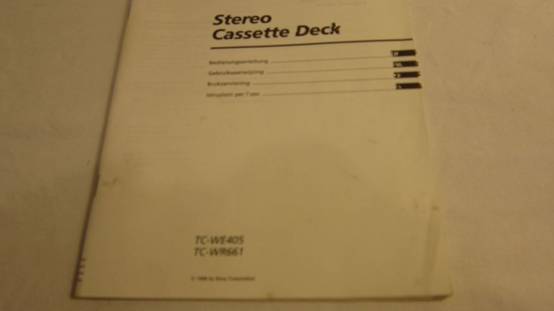 Livres: SONY STEREO CASSETTE DECK (425) – D'occasion à la Chaux-de-Fonds par Lampe 2