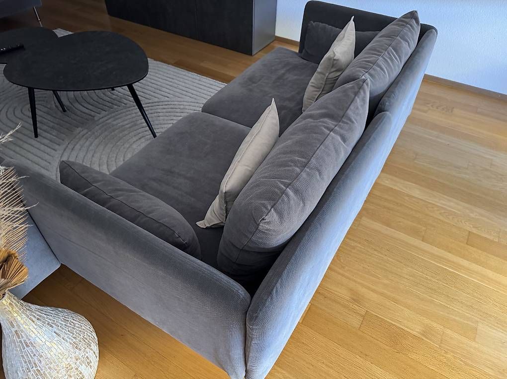 Sofas: Sofa mit Hocker von Ikea – Gebraucht aus Pratteln von dze_nq9j 1