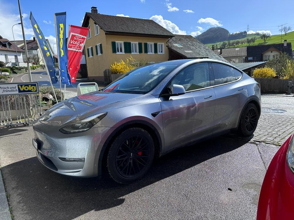 Tesla Model Y Performance 11/2 Monate Mieten