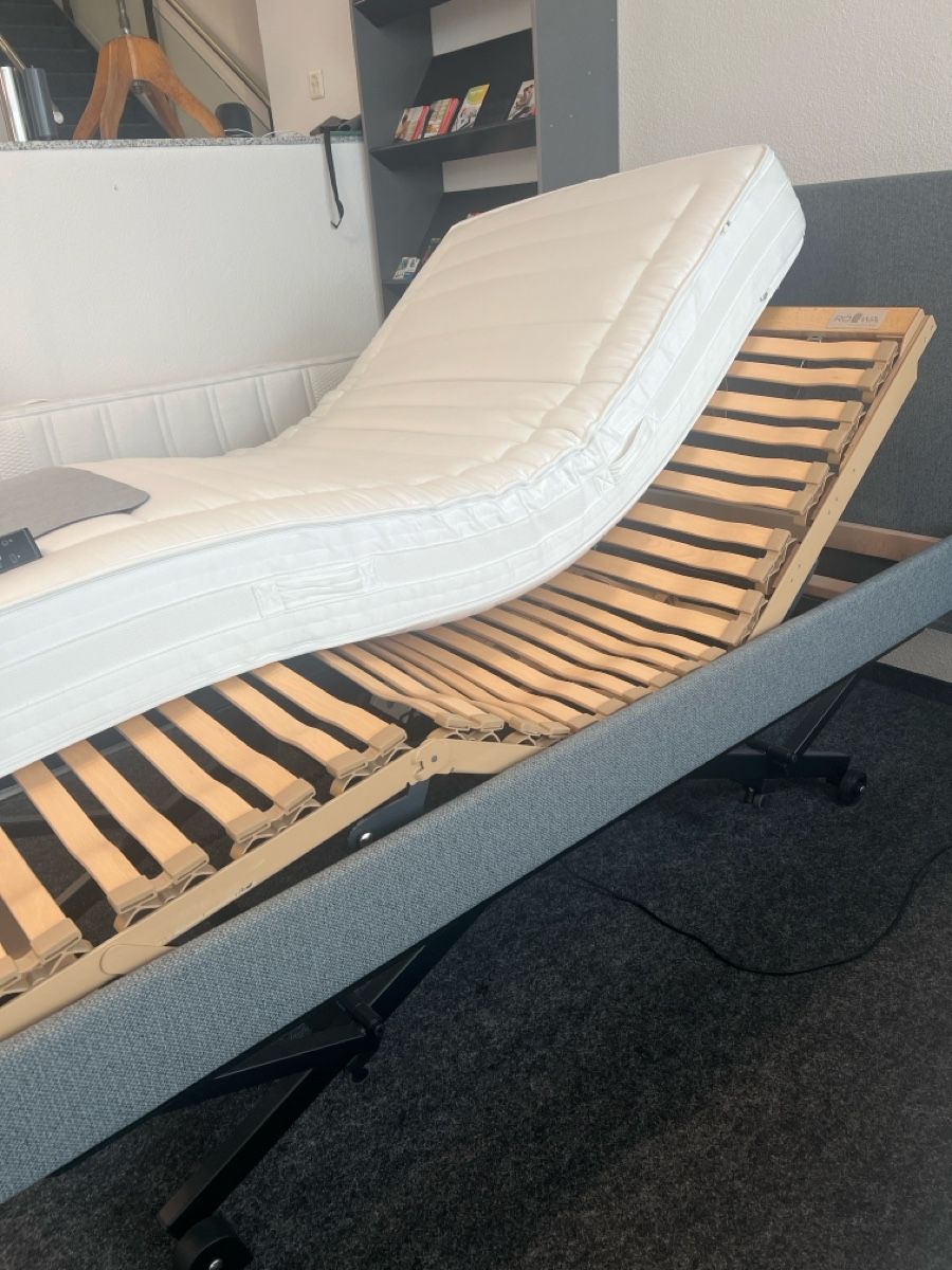 Letti: Elektrisch verstellbares Bett – Nuovo e nell'imballaggio originale da Zürich venduto da sagmx 4