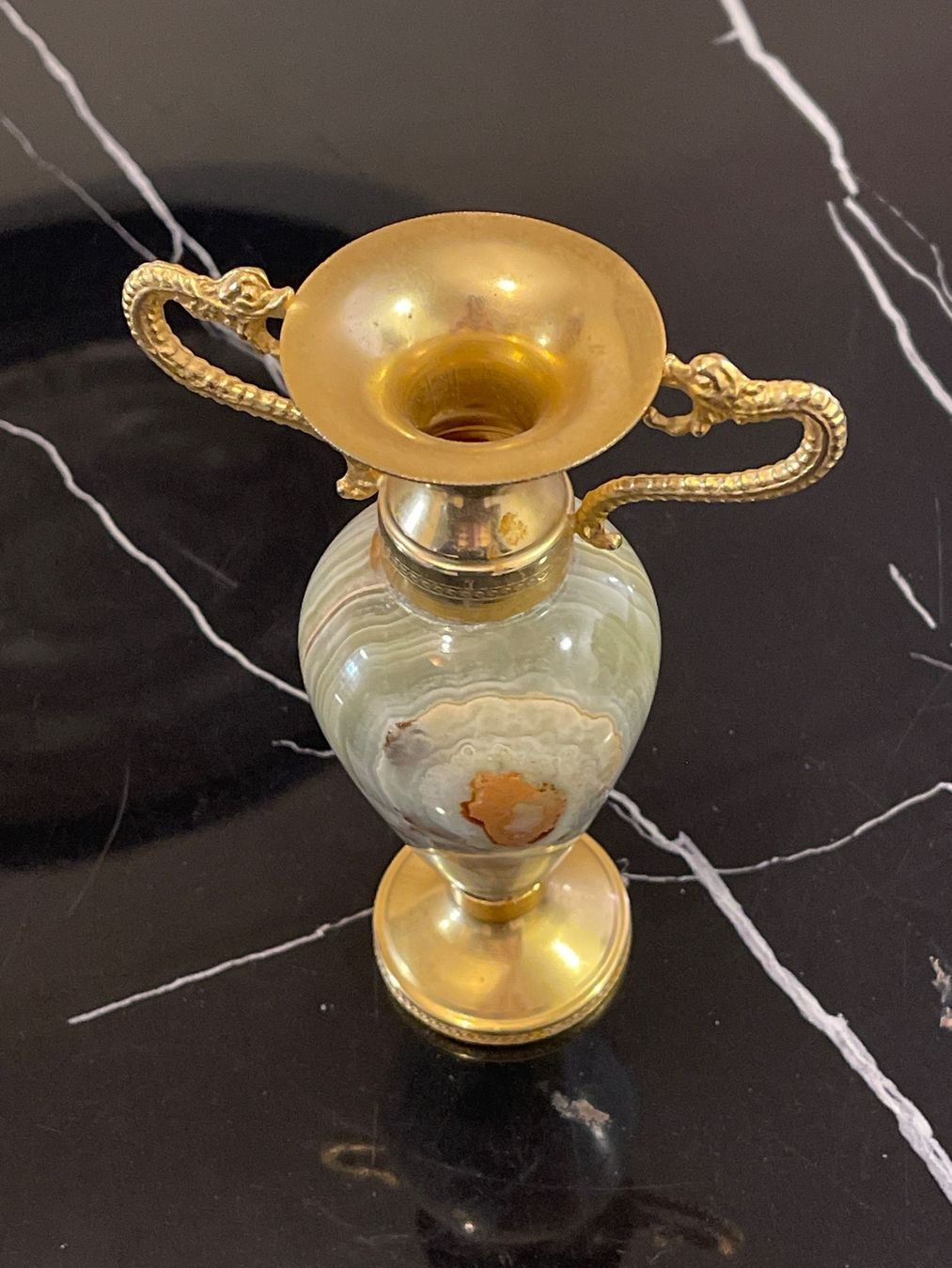 Vase & Récipients: Vase vintage en marbre – D'occasion à montreux par  5