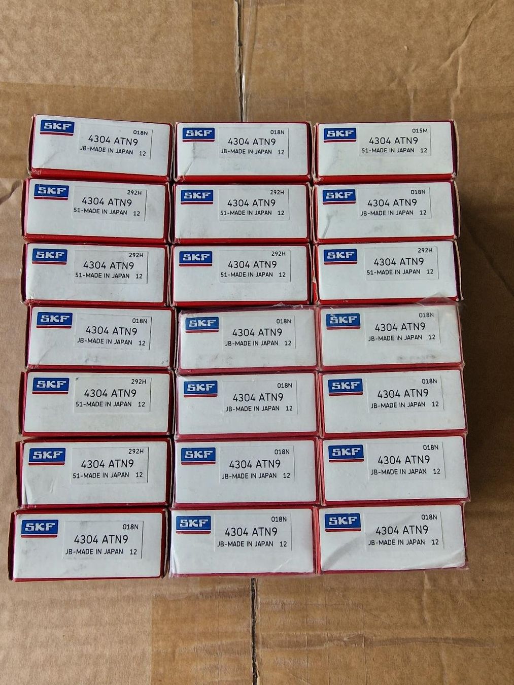 SKF Cuscinetti a sfere: SKF 4304 ATN 9 kugellager – Nuovo e nell'imballaggio originale da Lodrino venduto da gtv79