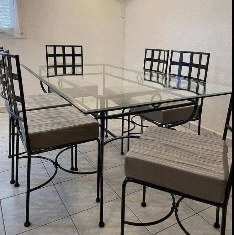 Table fer forgé avec 6 chaises complète (Gebraucht) in St-Sulpice NE ...