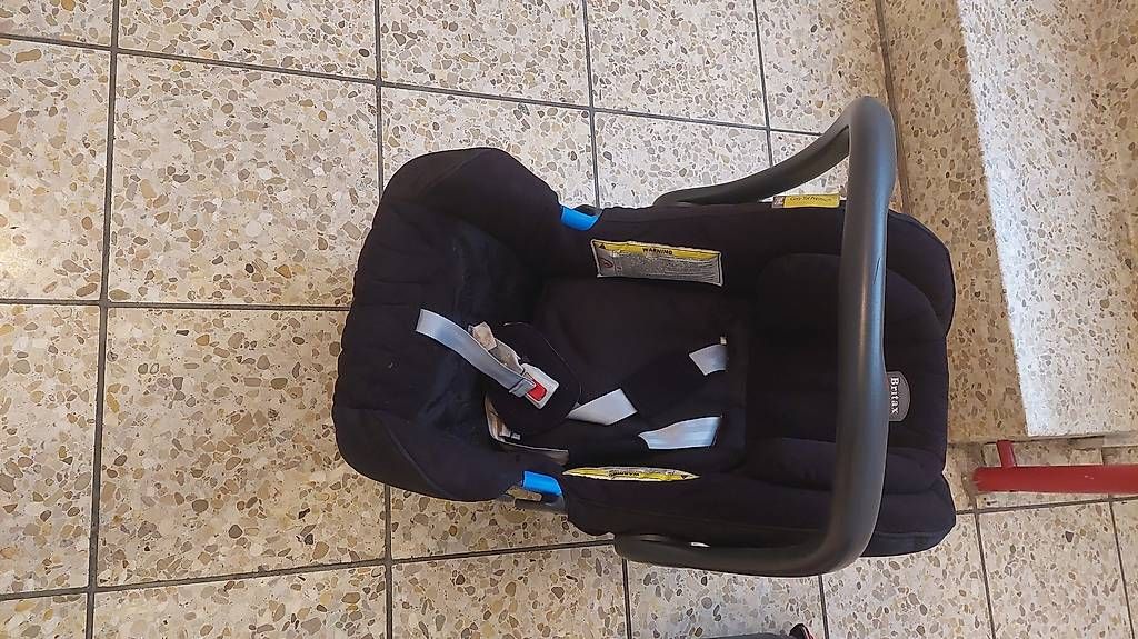 Seggiolini per auto: Britax Babysitz inkl Isofix – Usato da Adlikon b. Regensdorf venduto da Gerie01 2