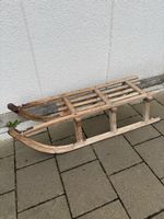 Alter Holzschlitten für Deko