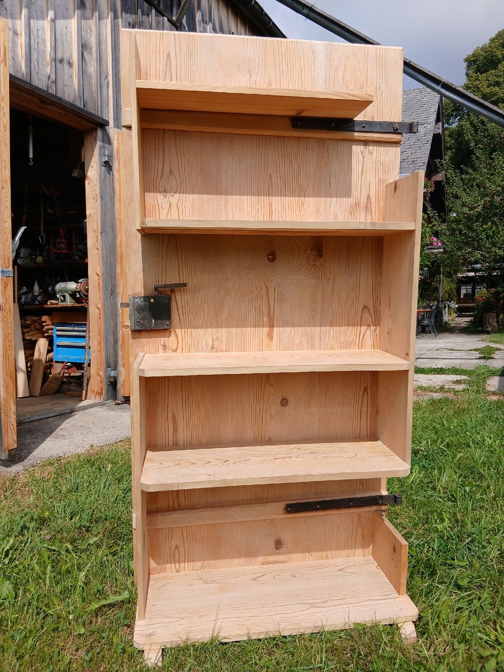 Scaffali: dekoratives Regal Tanne antik – Usato da Nesslau venduto da Jakobi01
