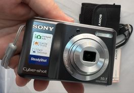 Sony Cyber-shot DSC-S2000 10.1MP Digitalkamera + 8GB Memory 