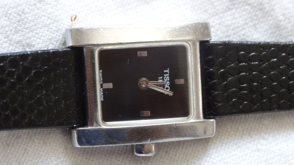 TISSOT 1853 DAMEN UHR,QUARTZ.LÄÜFT Kaufen auf Ricardo