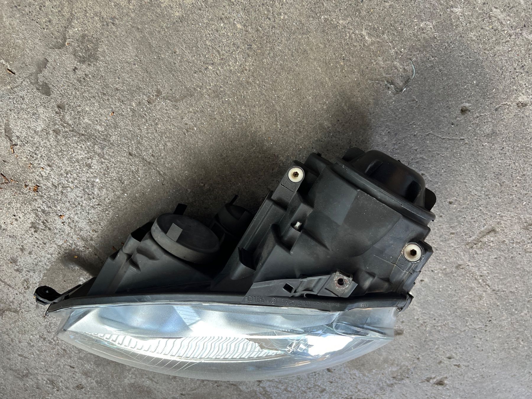 VW Fari: Xenon Scheinwerfer zu VW Golf 5 links – Usato da Safenwil venduto da vw-teile 3