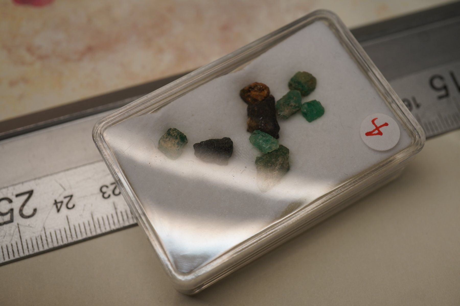 Pietre preziose: Set  Smaragd    Kolumbien   Messen ca  9mm  10stk – Nuovo e nell'imballaggio originale da Eschenbach SG venduto da topstone 6