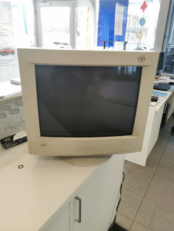 Alter Computer Bildschirm (Gebraucht) in Aristau für CHF 20 – nur ...