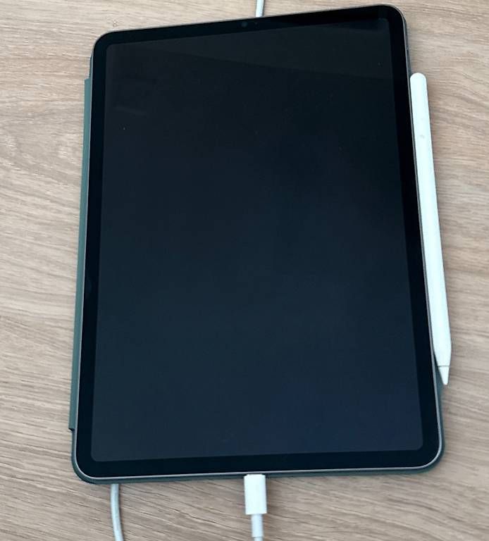 Apple Tablettes PC: iPad Pro 11" (3rd generation) – D'occasion à Hinwil par eli_2pjb