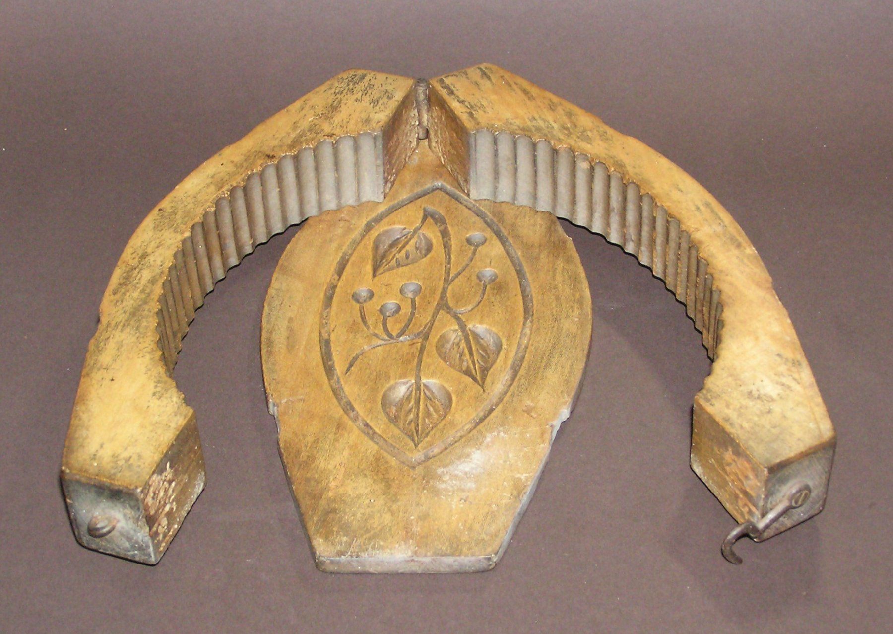 Backformen: ANTIKE GROSSE BUTTERFORM BUTTERMODEL – Gebraucht aus Grenchen von Antique-hunter 2