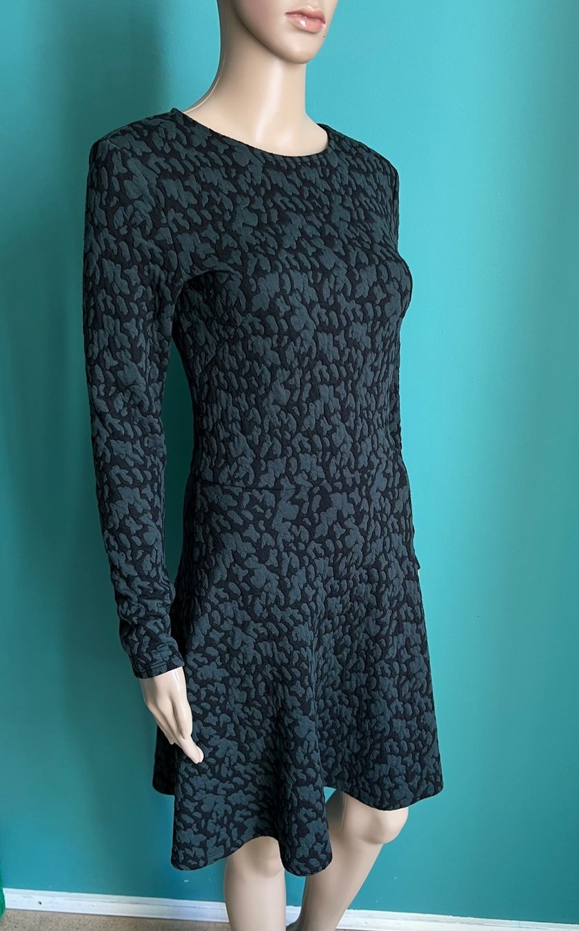 H&M Kleider: Kleid mit Leomuster 🖤 – Gebraucht aus Zürich von ClosetQueen 5