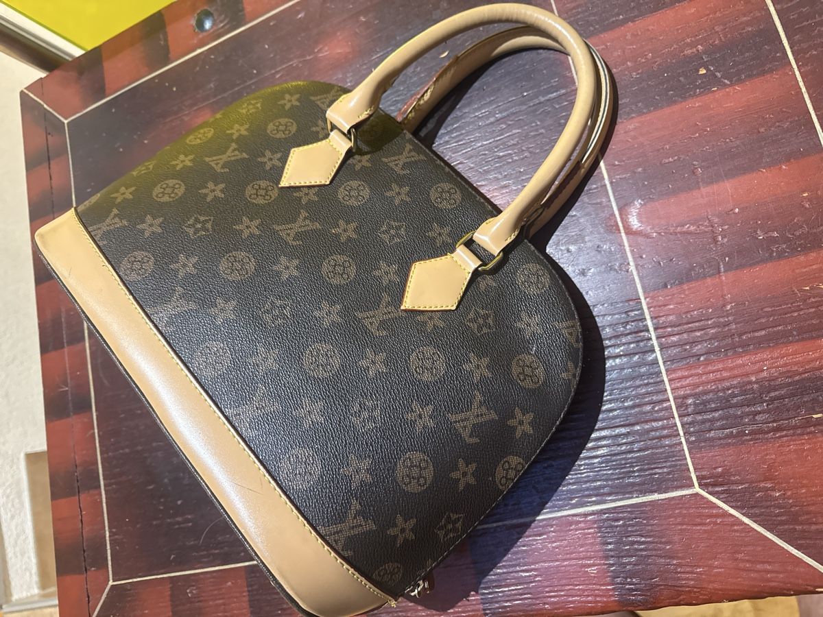 Sacs femmes: Handtasche – D'occasion à Horriwil par Carrera68 2