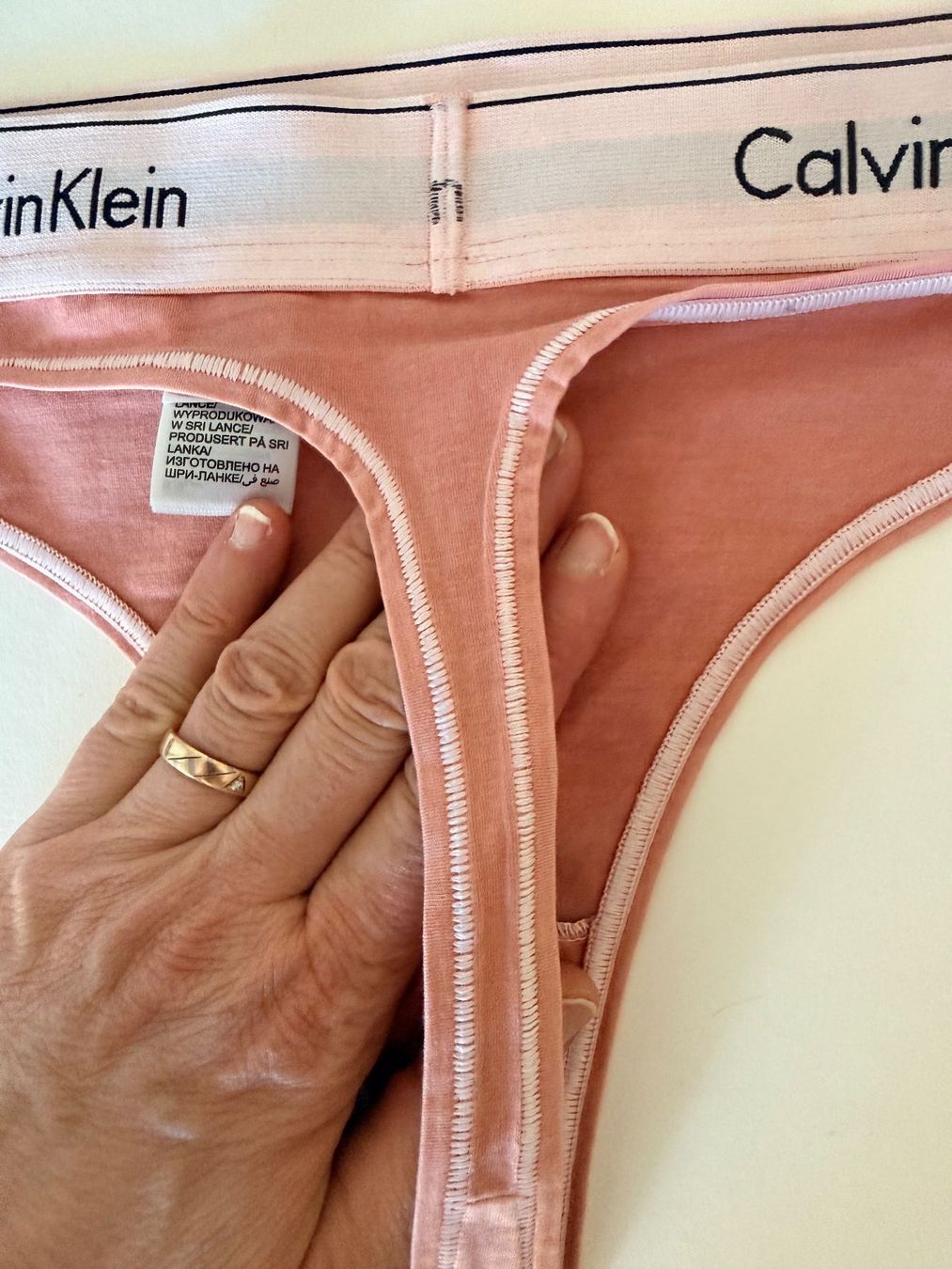 Calvin Klein Sonstige Unterwäsche: CALVIN KLEIN, String, Grösse XL, Farbe Rosa – Neu und originalverpackt aus Rudolfstetten von gst_g7xl 4
