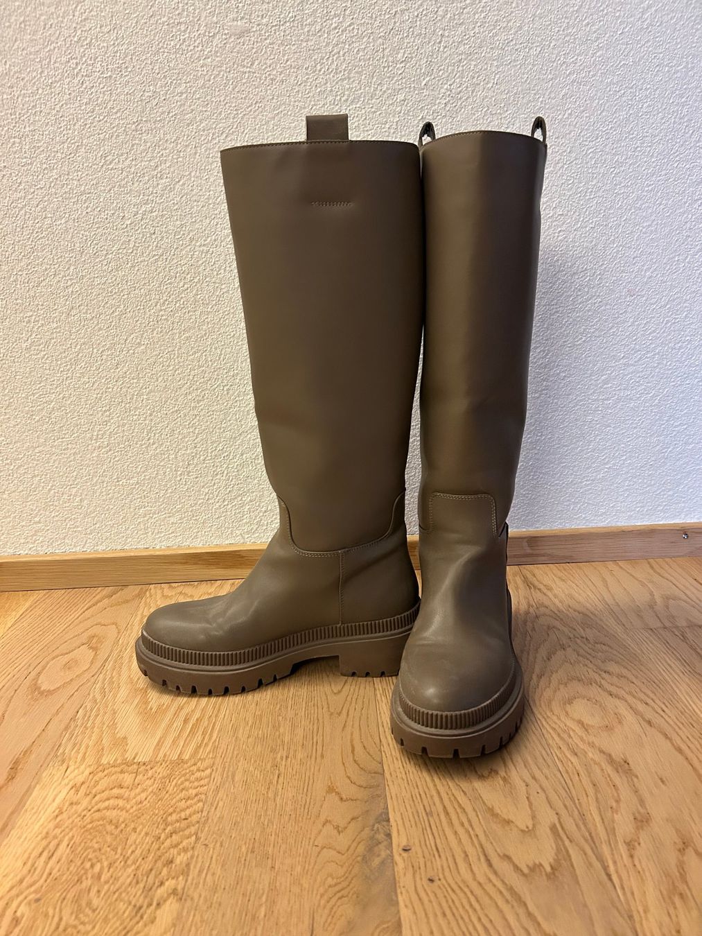 H&M Scarpe da donna: Kniehohe Stiefel – Usato da Riedholz venduto da rebeccas 1