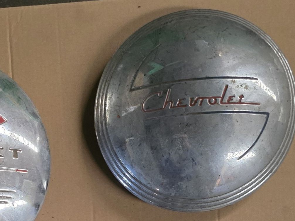 Chevrolet Tutti pezzi di ricambio auto: Radkappe Chevrolet – Usato da Bäriswil BE venduto da aki_77w9