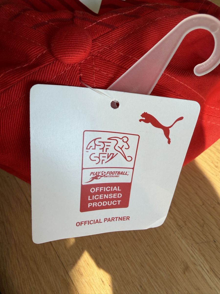 Puma Copricapi, berretti & cappellini: Puma Cap Schweizer Fussballnati neu – Nuovo e nell'imballaggio originale da Zürich venduto da Salsera79 2