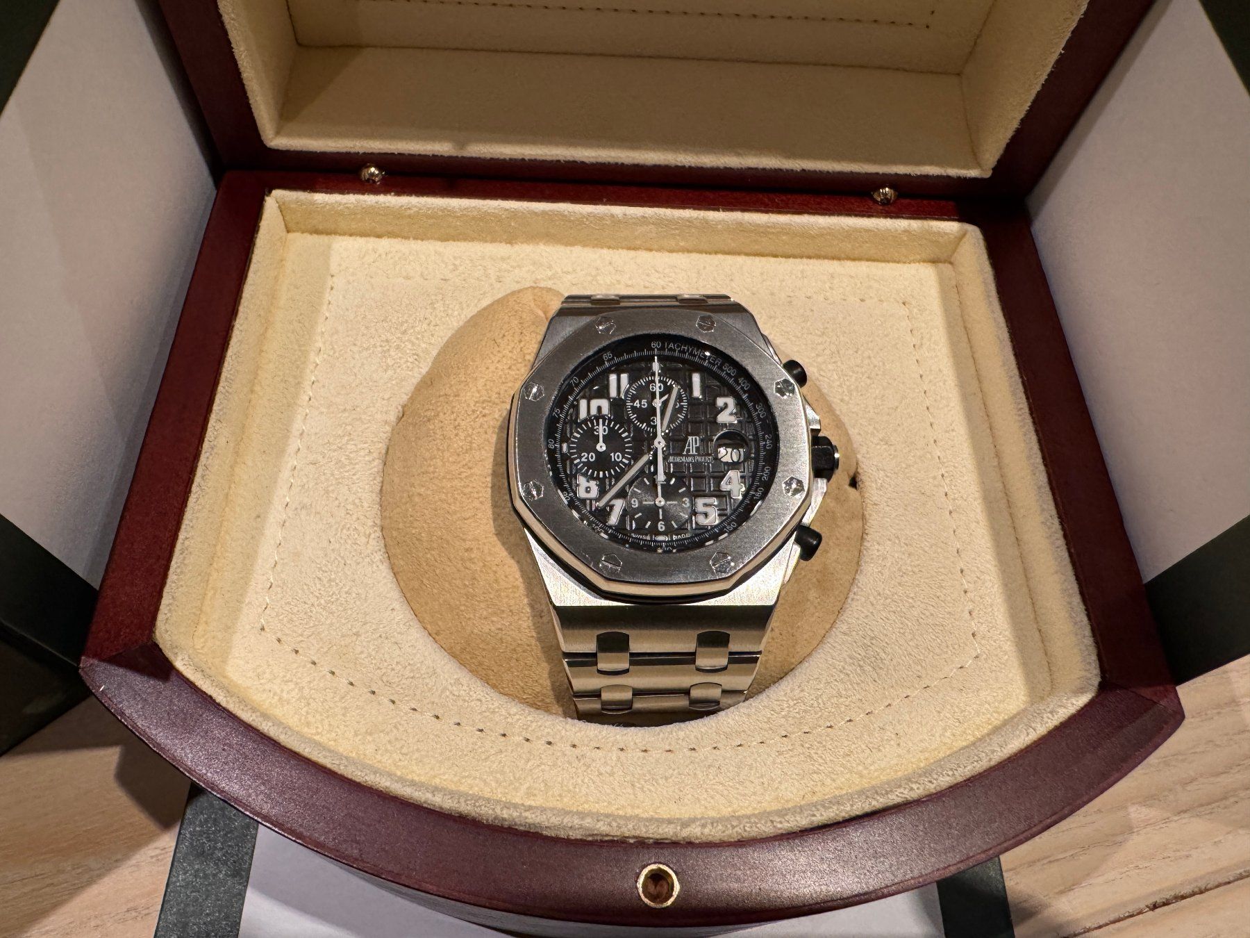 Audemars Piguet Orologi: Audemars Piguet Royal Oak Offshore Chronograph – Usato da Vuadens venduto da 0vomaltine