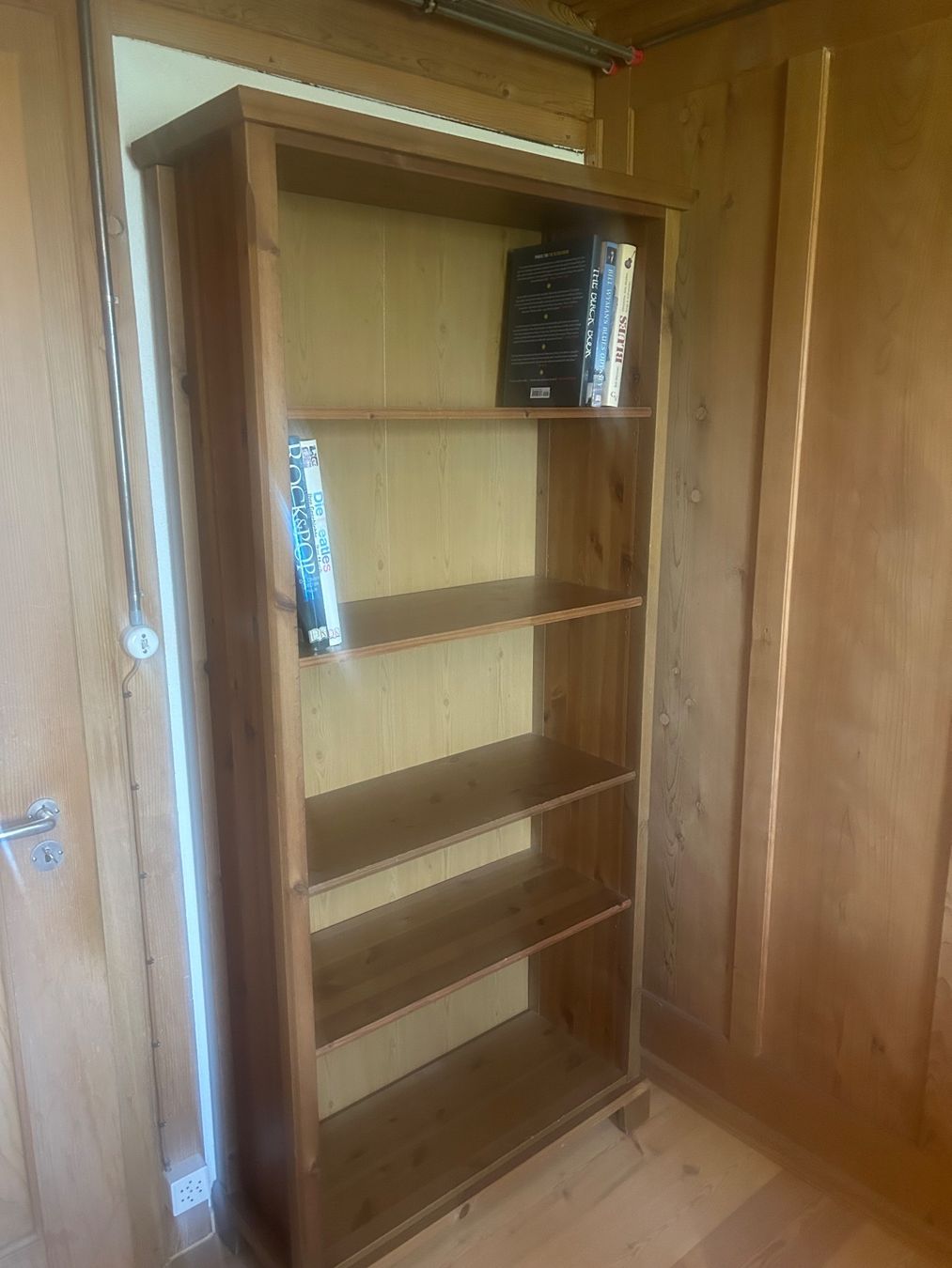 Scaffali: Holzregal mit Rückwand – Usato da Oberbalm venduto da Borisa01