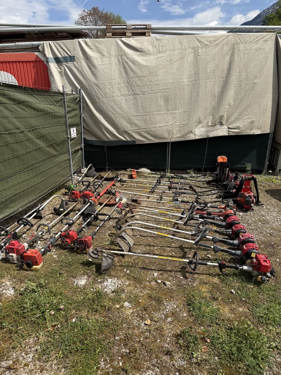 Tutti gli attrezzi: Div. Rasentrimmer 22Stk. – Difettoso da Uttigen venduto da Safety123 1