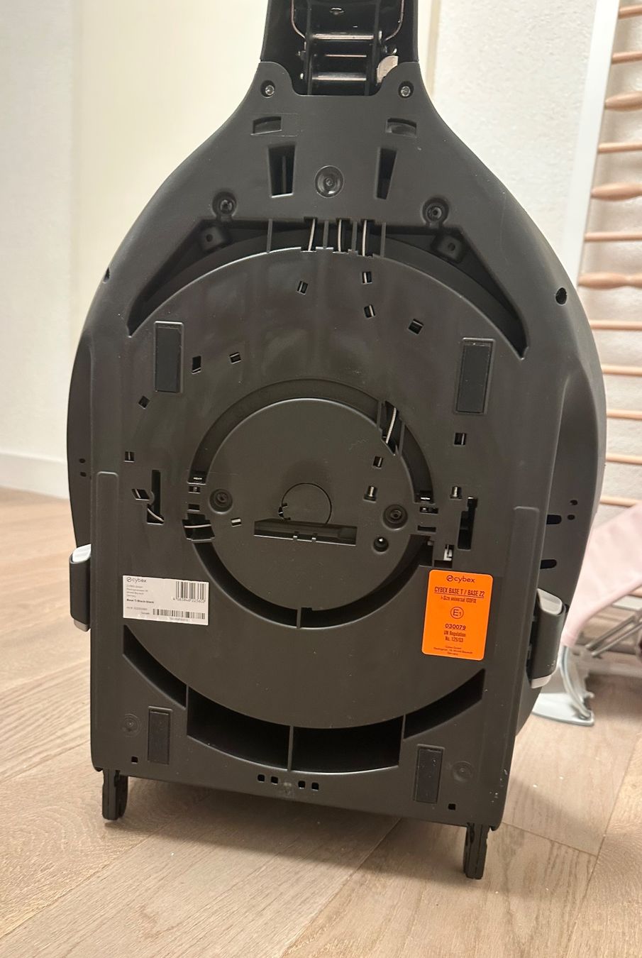 Cybex Seggiolini per auto: CYBEX Cloud T i-Size Babyschale inkl. Base T & Regenverdeck – Usato da Oetwil Am See venduto da Freshprince 6