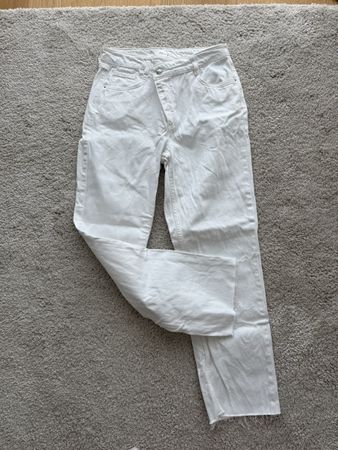 Weisse Zara Jeans, Gr. 38, neuwertig für den Sommer!