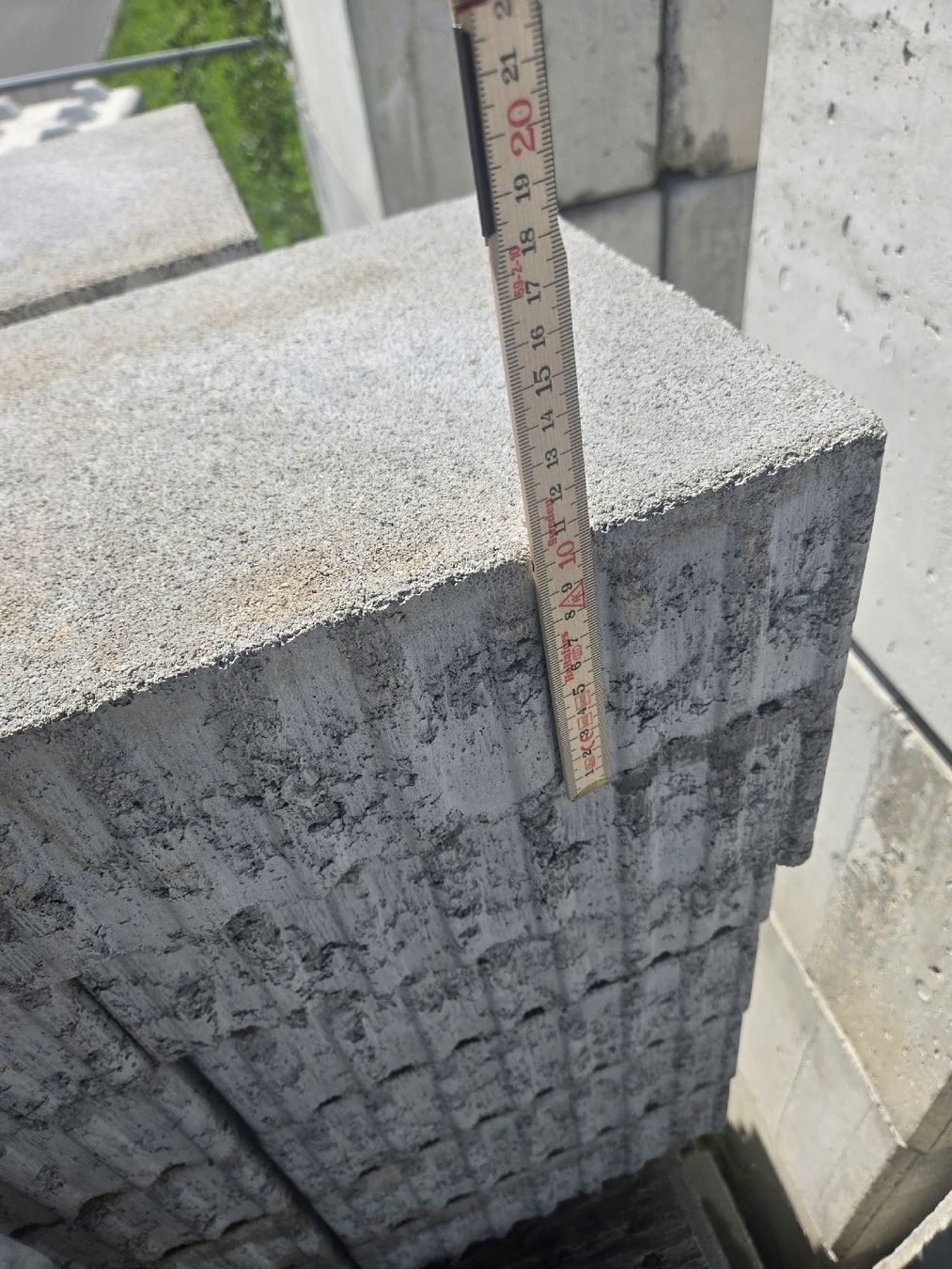 Rivestimenti per pavimenti: Verbundsteine Beton – Nuovo (secondo la descrizione) da Bönigen venduto da Bpower 1