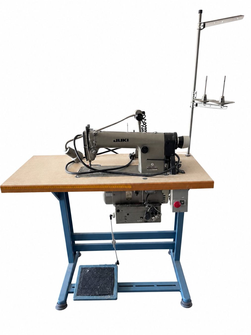 Machines à coudre: Industrienähmaschine – D'occasion à Emmenbrücke par Fabrikverkauf
