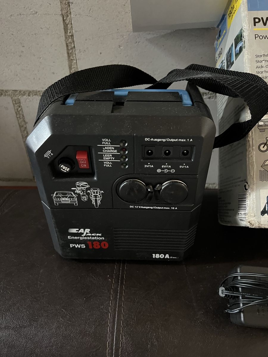 Caricabatterie: Car Jack Powerstation – Usato da Laufen venduto da groove60 1