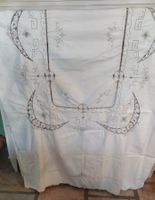 Grande nappe ou tissu avec broderie 260 x130 cm