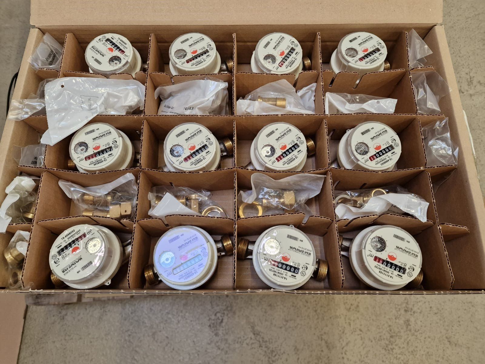 Misurare: Aufputz Wasserzähler 3/4" mit Verschraubung 3/4"-1/2" – Nuovo (secondo la descrizione) da Bilten venduto da ELYSATOR 2