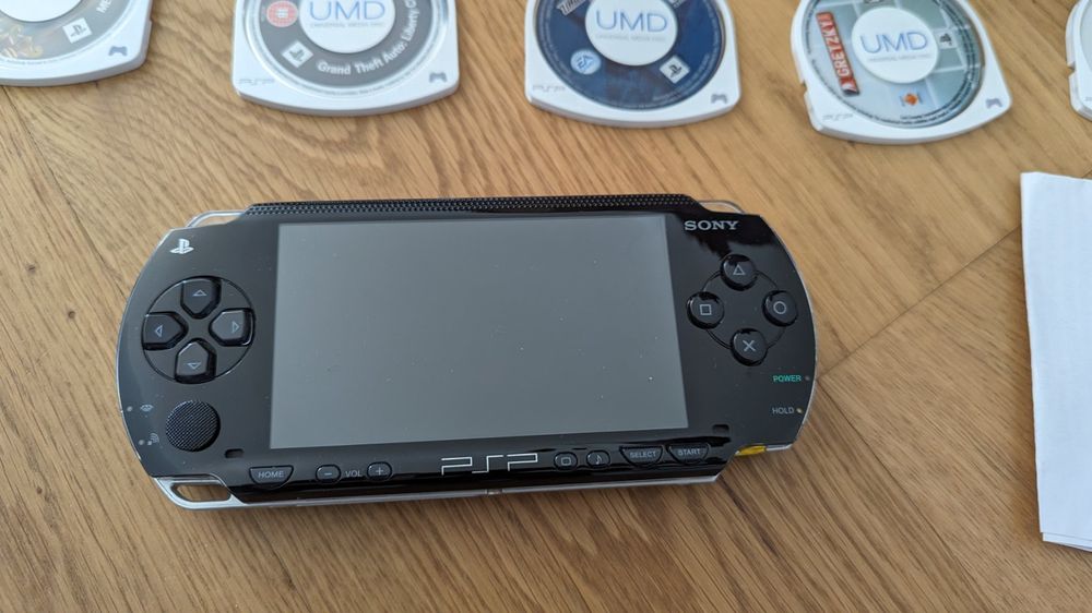 Sony PSP 1000 inkl. 6 Games (Gebraucht) in Rohrbach für CHF 150 – mit ...