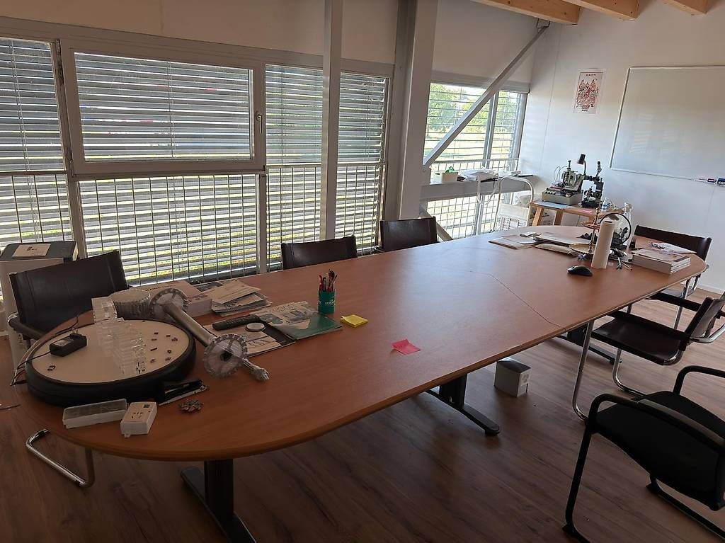 Scrivanie: Grand table de bureau  – Usato da Payerne venduto da rau_s79d