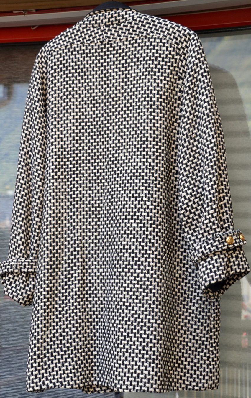 Chanel Cappotti: Mantel / manteau CHANEL – Usato da Collonges venduto da Auganien 6
