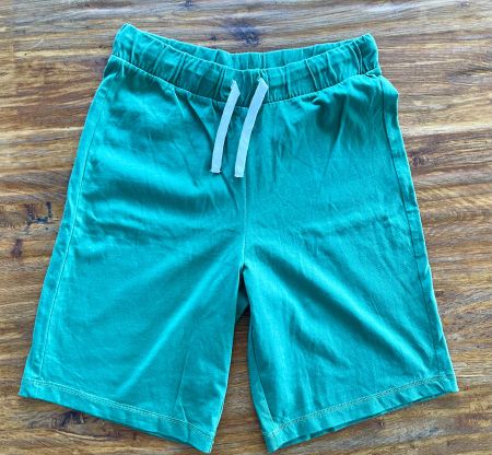 NEU: schöne Benetton Shorts Gr. 170