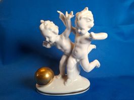 Porzellanfigur Carl Scheidig Gräfenthal 2 Putten mit Ball