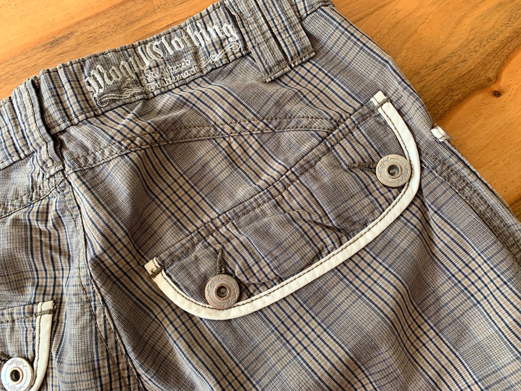Hosen: MOGUL super schöne Shorts / Bermudas Gr. 28 – Gebraucht aus Meiringen von Stuffandmore 2