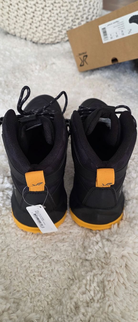 Scarpe da uomo: Revolutionrace Wanderschuh Grösse 42 – Nuovo e nell'imballaggio originale da Adliswil venduto da sushipeti 1