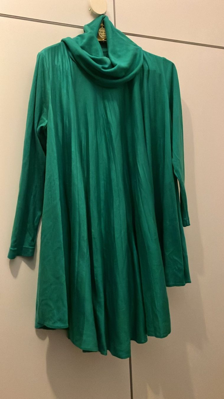 T-shirt: Maglia verde tg. L/XL – Usato da Melano venduto da H-Sara